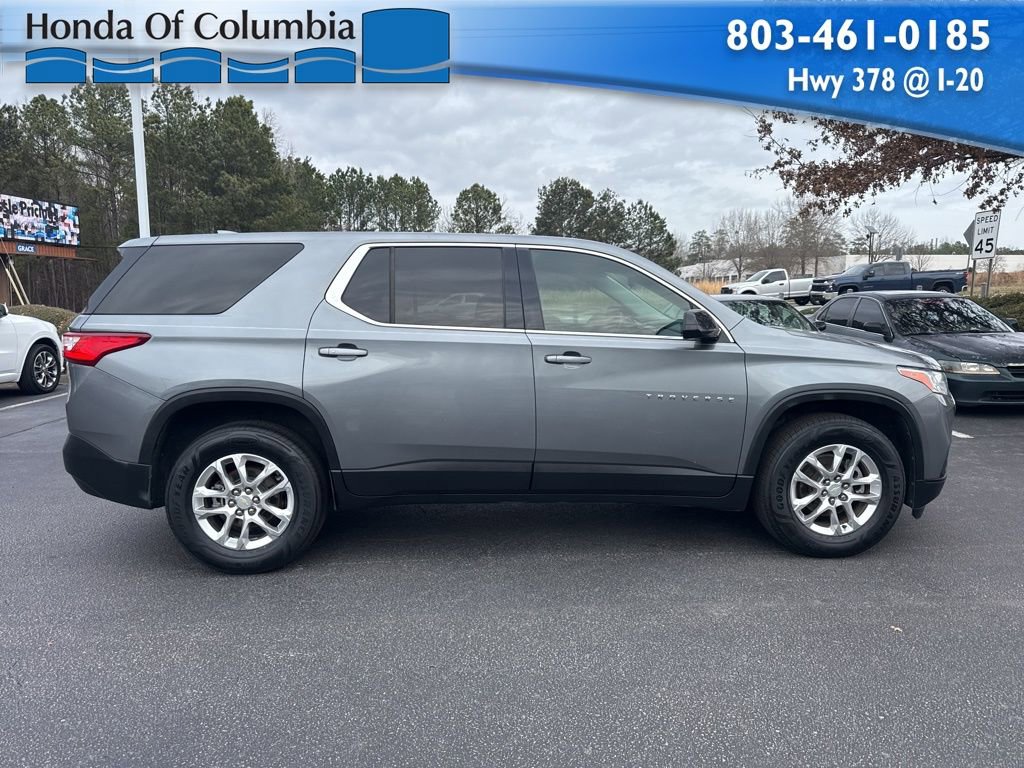 Used 2020 Chevrolet Traverse LS image 2