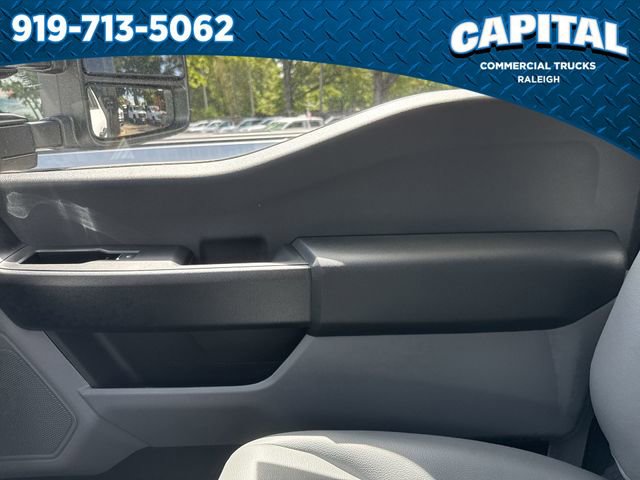 New 2025 Ford F550 2WD Regular Cab Super Duty image 27