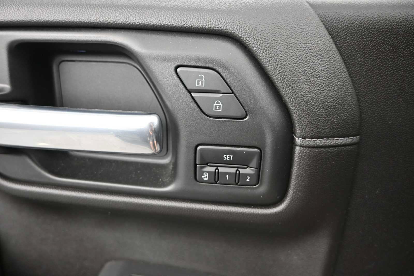 Used 2021 GMC Sierra 1500 Denali w/ Denali Ultimate Package AWD/4WD image 19
