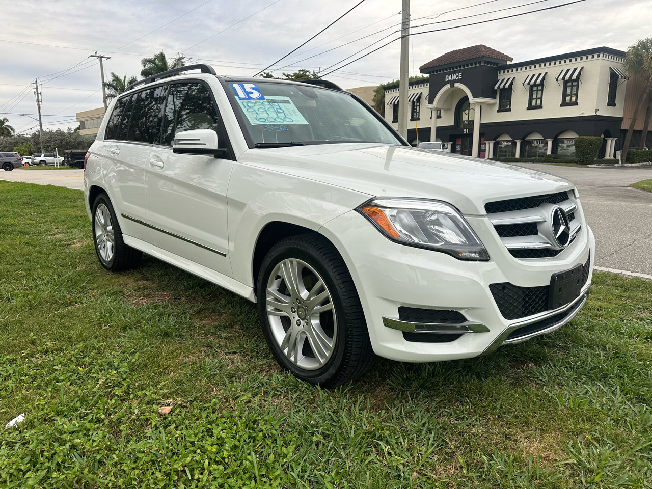 Used 2015 Mercedes-Benz GLK 350 4MATIC image 4