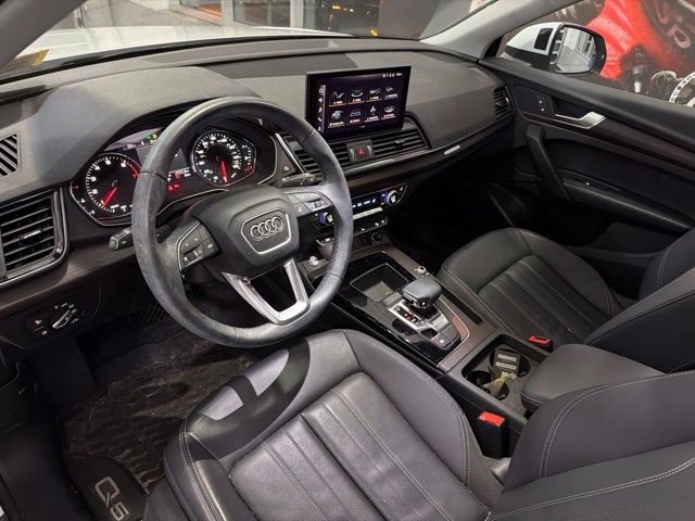 Used 2023 Audi Q5 2.0T Premium w/ Convenience Package AWD/4WD image 9