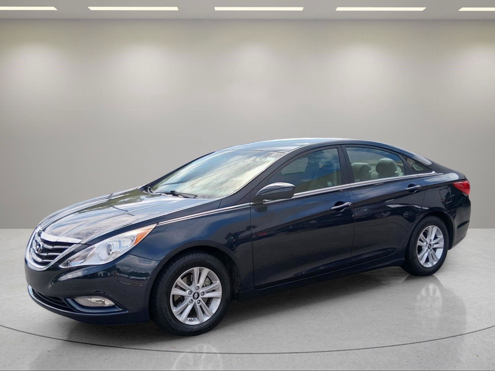 Used 2013 Hyundai Sonata GLS w/ Popular Equipment Pkg FWD image 1