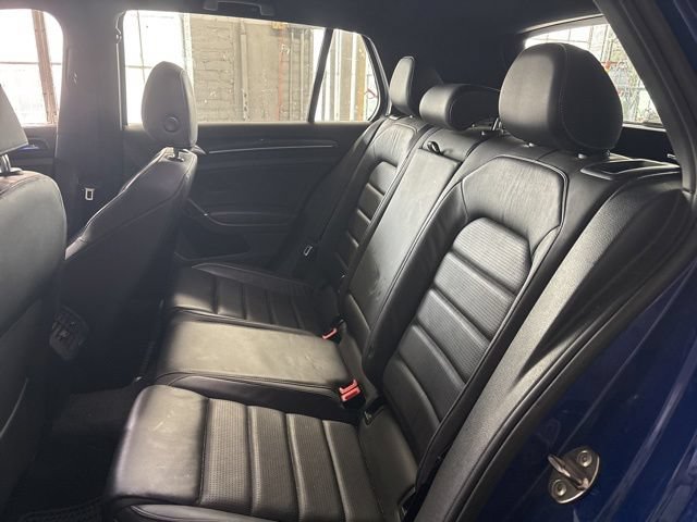 Used 2018 Volkswagen Golf R 4-Door AWD/4WD image 8