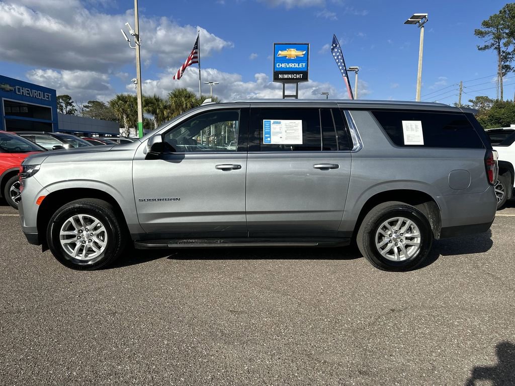 Used 2024 Chevrolet Suburban LT image 13