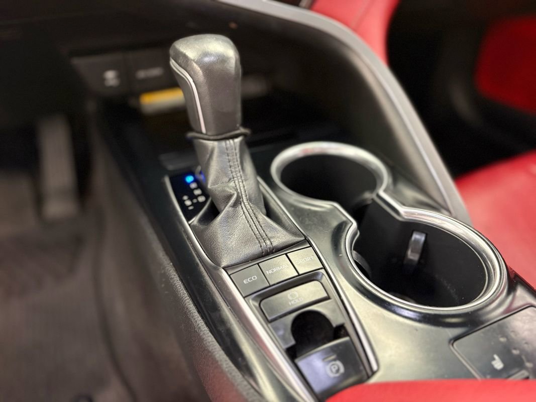 Used 2019 Toyota Camry XSE image 29