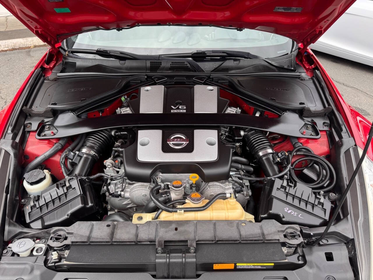 Used 2016 Nissan 370Z Coupe RWD image 10
