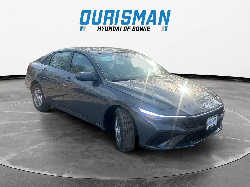 New 2026 Hyundai Elantra SE FWD image 1