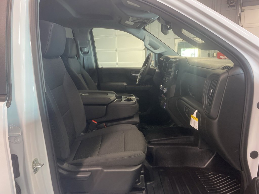 New 2025 GMC Sierra 3500 Pro image 17