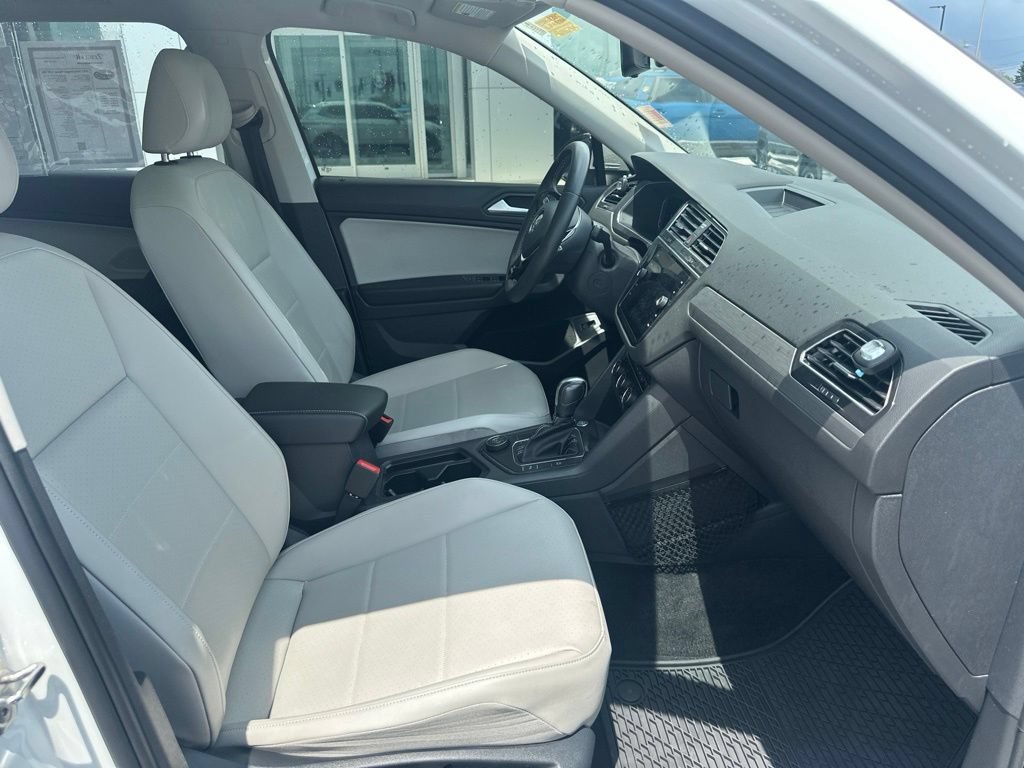 Used 2021 Volkswagen Tiguan SEL AWD/4WD image 7