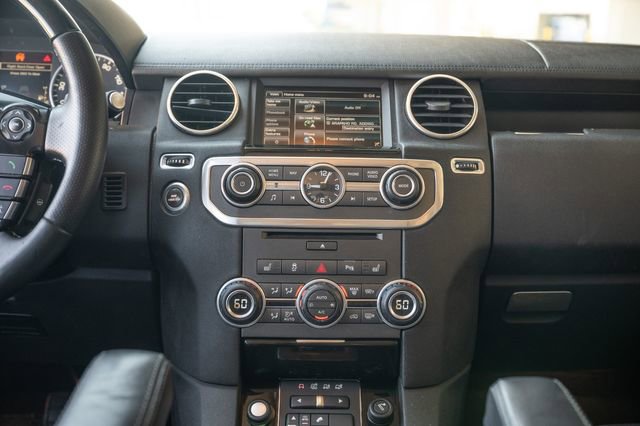 Used 2015 Land Rover LR4 HSE image 16