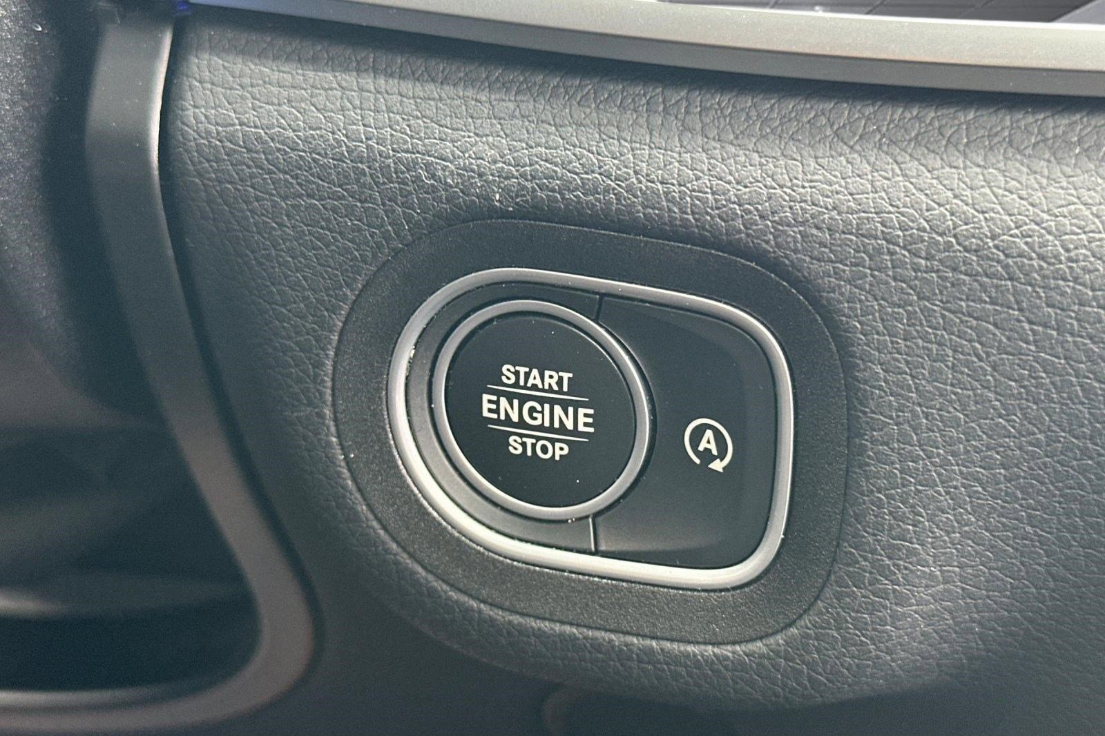 Used 2025 Mercedes-Benz GLS 450 4MATIC image 37