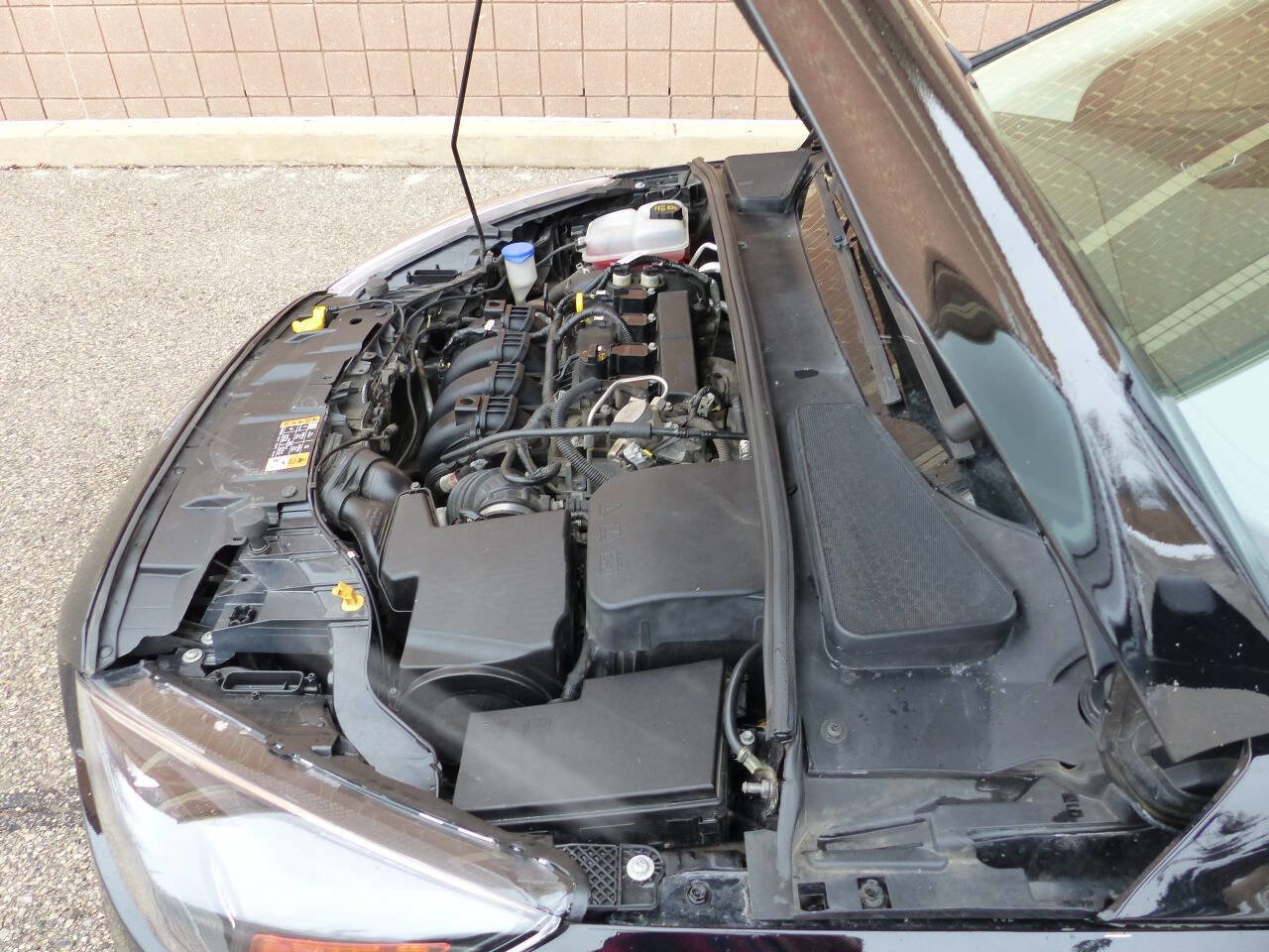 Used 2016 Ford Focus SE w/ Equipment Group 201A FWD image 15