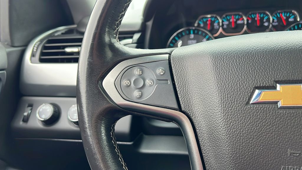 Used 2020 Chevrolet Suburban LT image 17