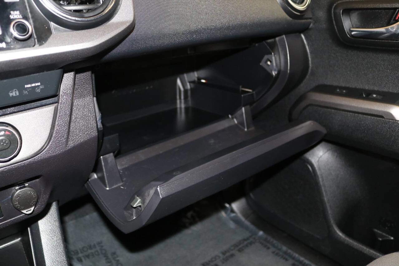 Used 2022 Toyota Tacoma TRD Off-Road image 60