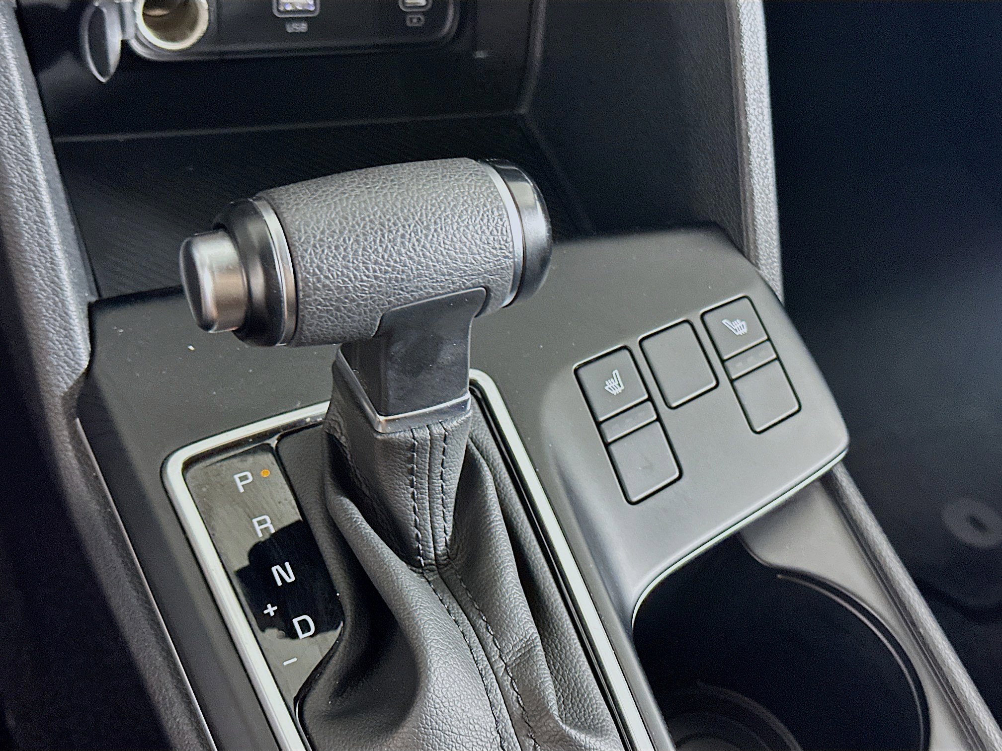 Used 2025 Kia Sportage LX image 24