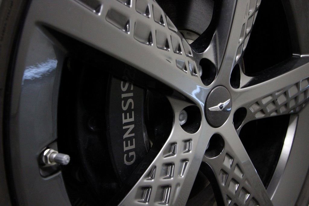 Used 2025 Genesis GV70 3.5T Sport w/ Sport Prestige Package AWD/4WD image 39