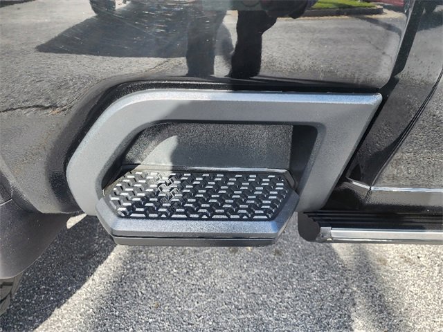 Used 2024 GMC Sierra 2500 Denali Ultimate image 9