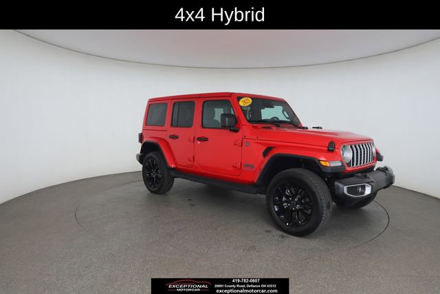 Used 2025 Jeep Wrangler Unlimited Sahara AWD/4WD image 27