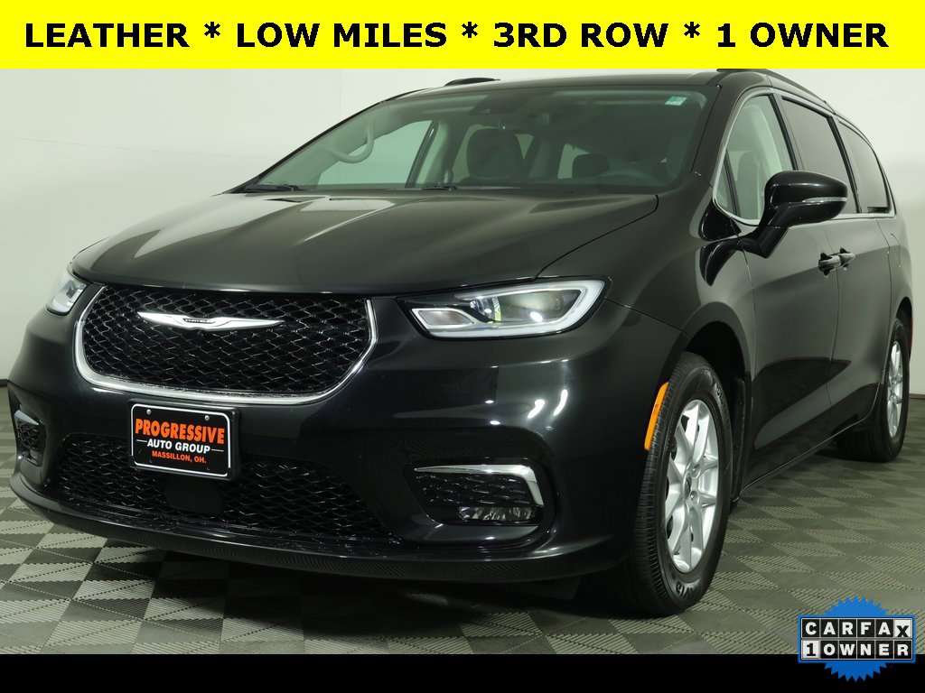 Used 2022 Chrysler Pacifica Touring-L