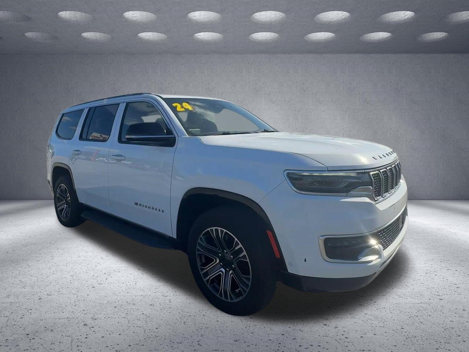 Used 2024 Jeep Wagoneer Series II w/ Flexible Seating Group RWD image 8