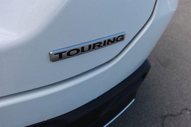 Certified 2024 Honda Pilot Touring image 7