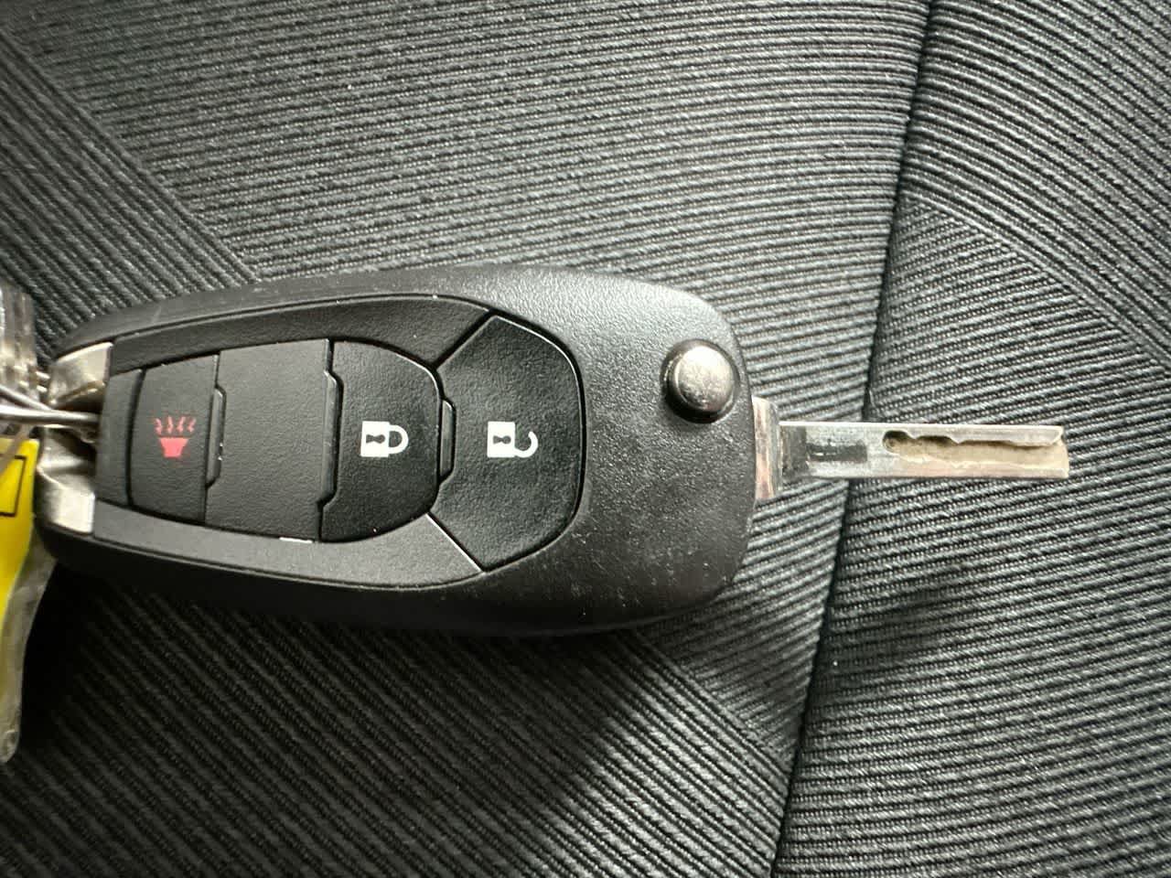 Used 2025 Chevrolet Trax LS FWD image 28