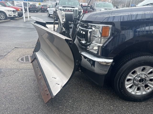 Used 2022 Ford F350 XLT w/ Snow Plow Prep Package image 4