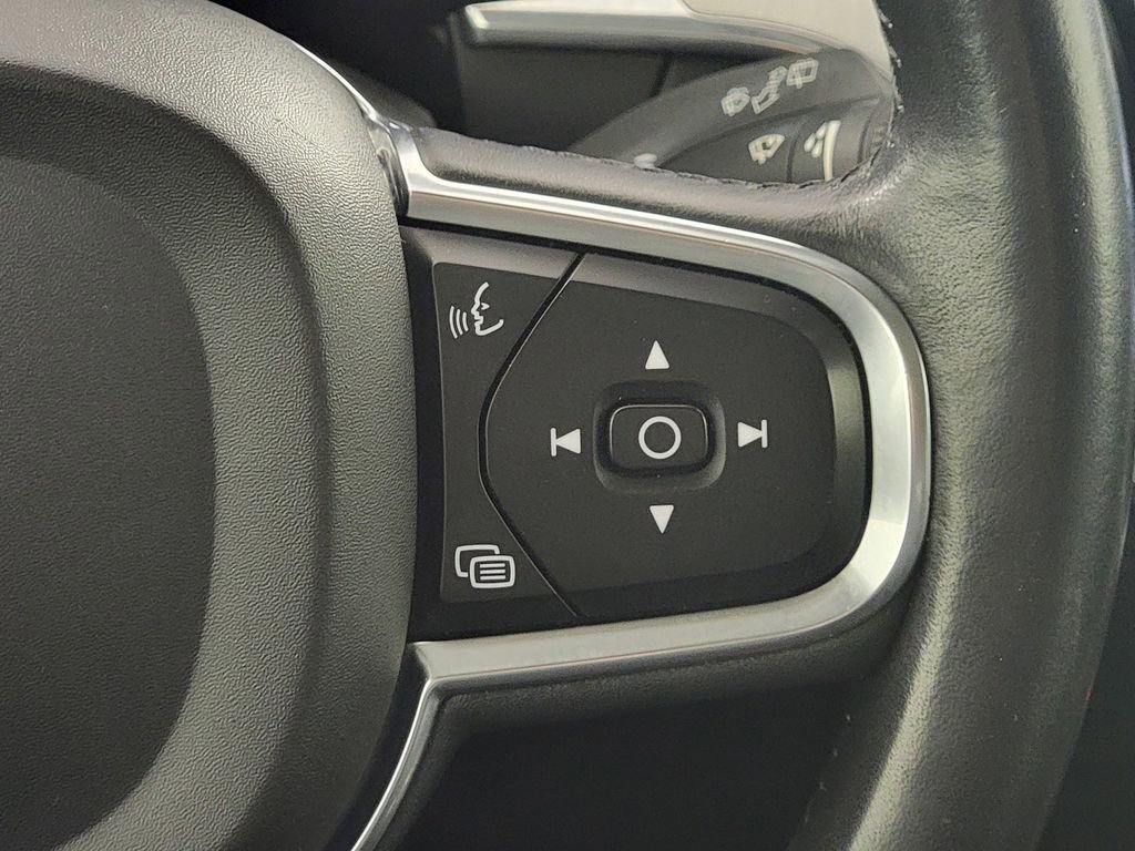 Used 2019 Volvo XC60 T5 Momentum w/ Premium Package image 29