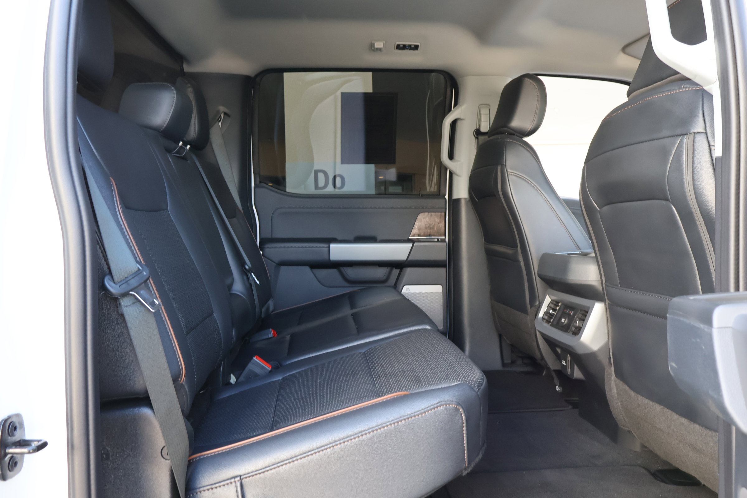 Used 2025 Ford F350 Lariat image 22