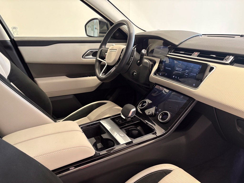 Used 2022 Land Rover Range Rover Velar S AWD/4WD image 25