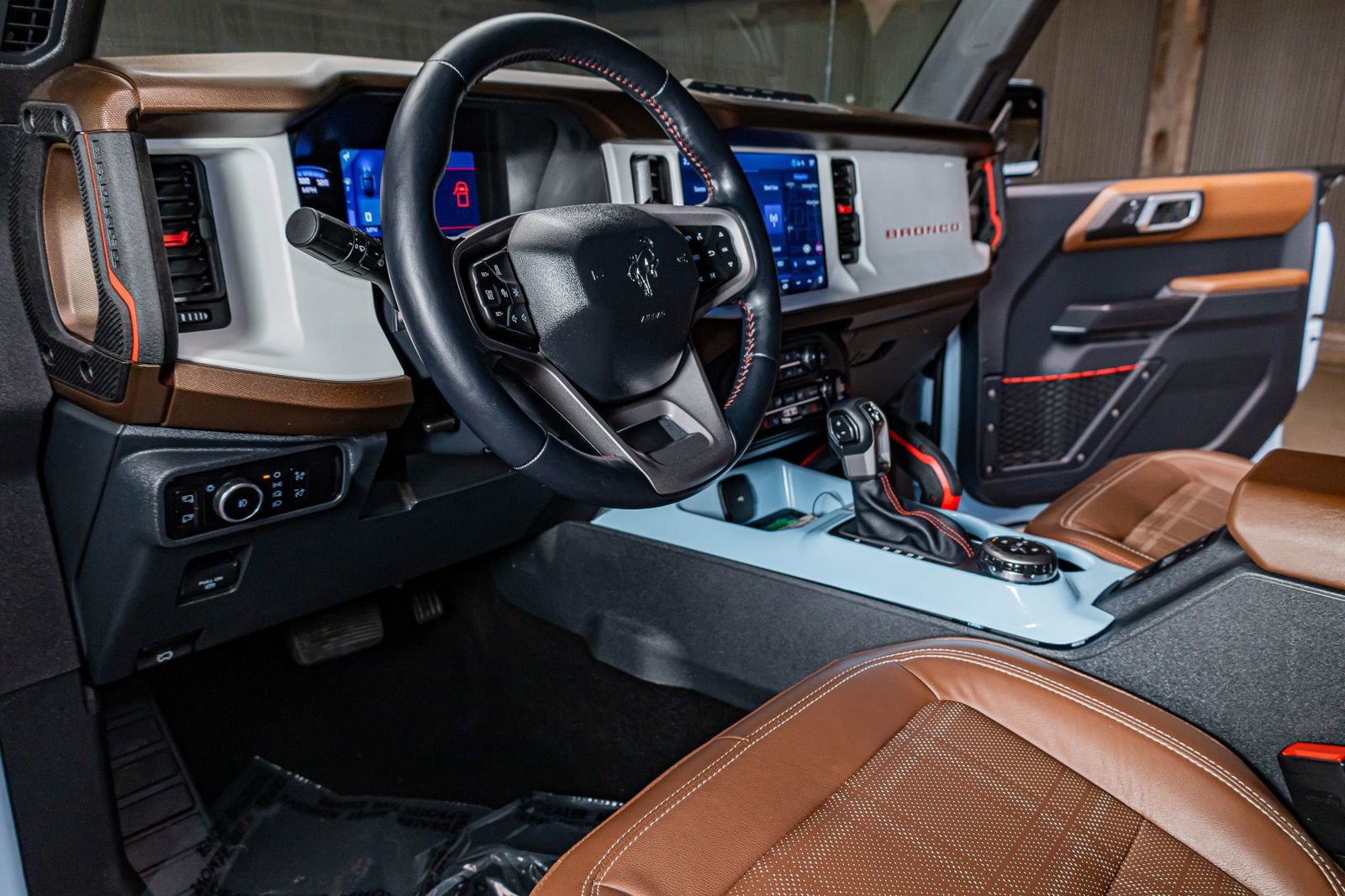 Used 2024 Ford Bronco Heritage Edition image 16