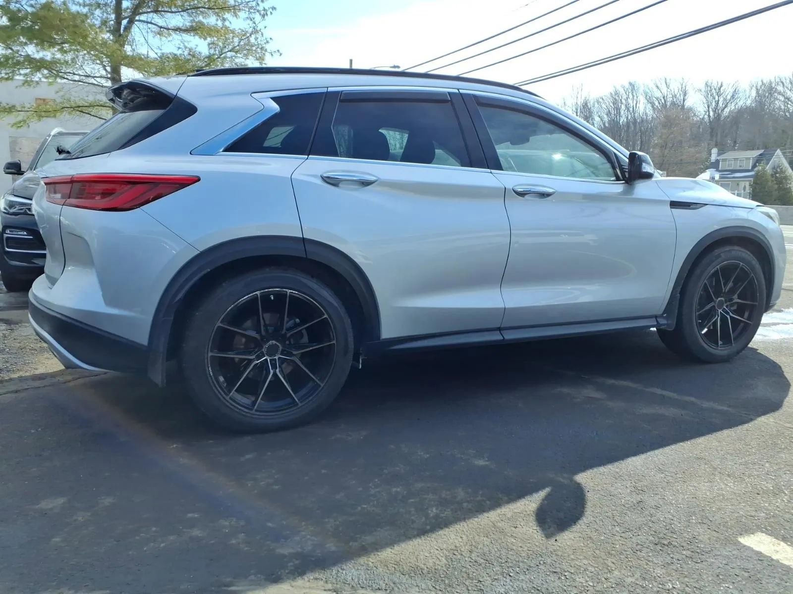 Used 2020 INFINITI QX50 Luxe w/ Navigation Package image 2