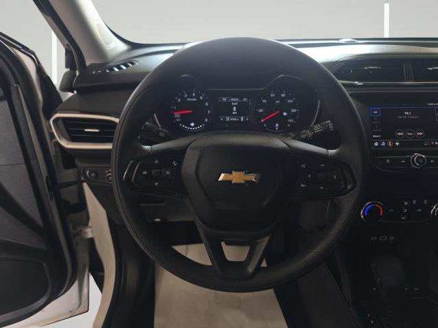 Used 2022 Chevrolet TrailBlazer LS AWD/4WD image 12