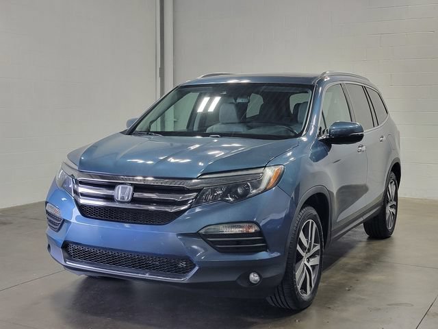 Used 2017 Honda Pilot Touring image 2