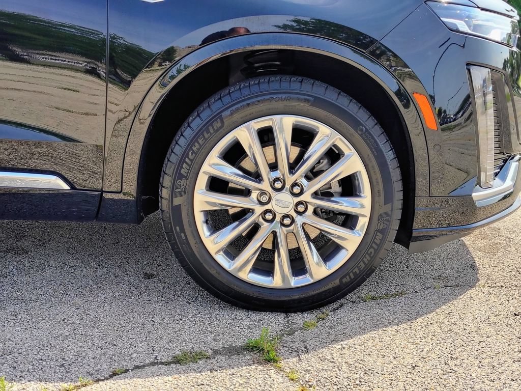 Used 2023 Cadillac XT6 Premium Luxury w/ Technology Package AWD/4WD image 12