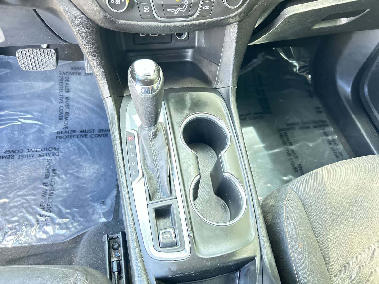 Used 2019 Chevrolet Equinox LT w/ LPO, Hit The Road Package FWD image 18