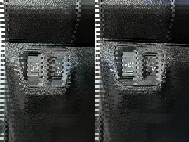 Used 2018 GMC Acadia SLE image 31