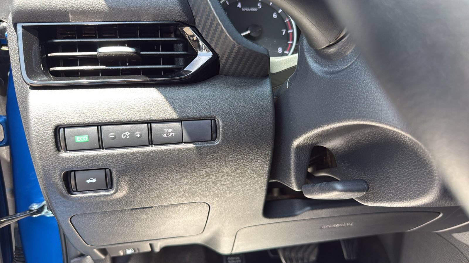 Used 2024 Nissan Sentra SV FWD image 16