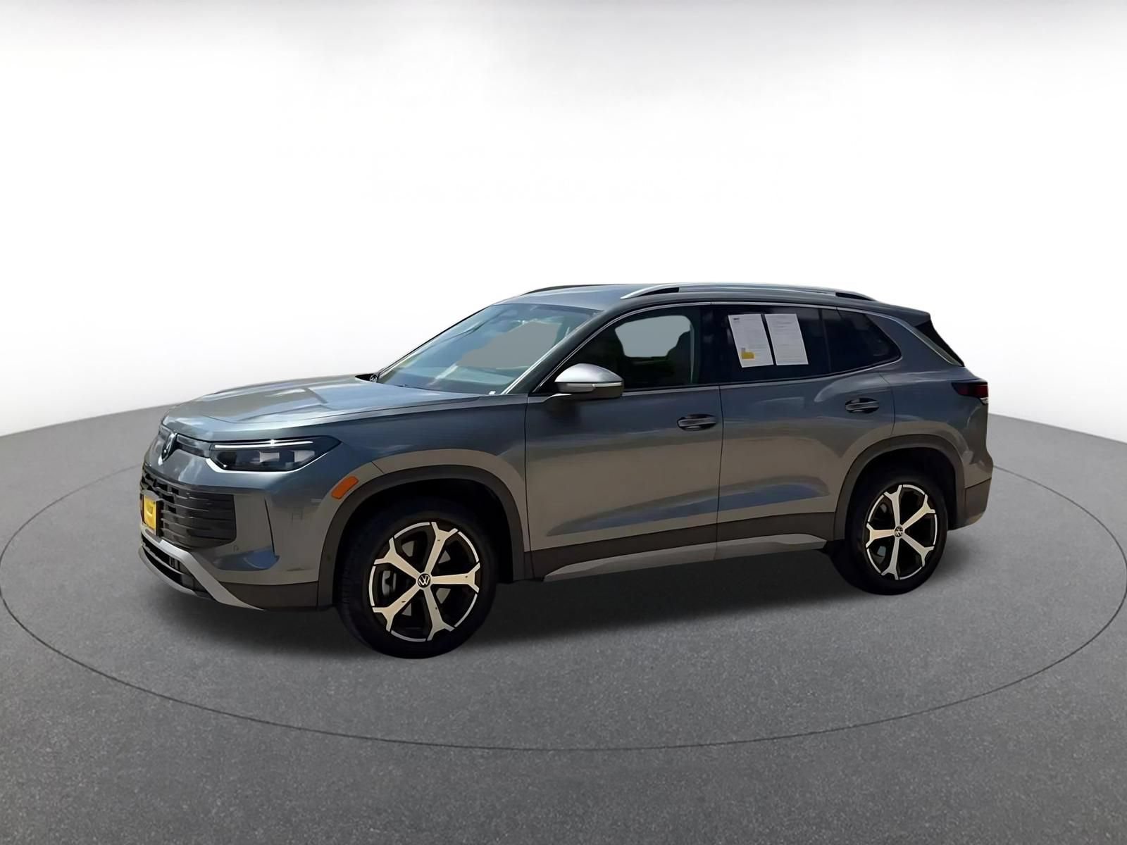 Used 2026 Volkswagen Tiguan SE AWD/4WD image 7
