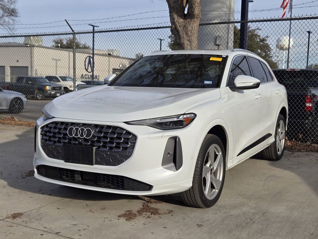 Certified 2025 Audi Q5 Premium Plus image 6