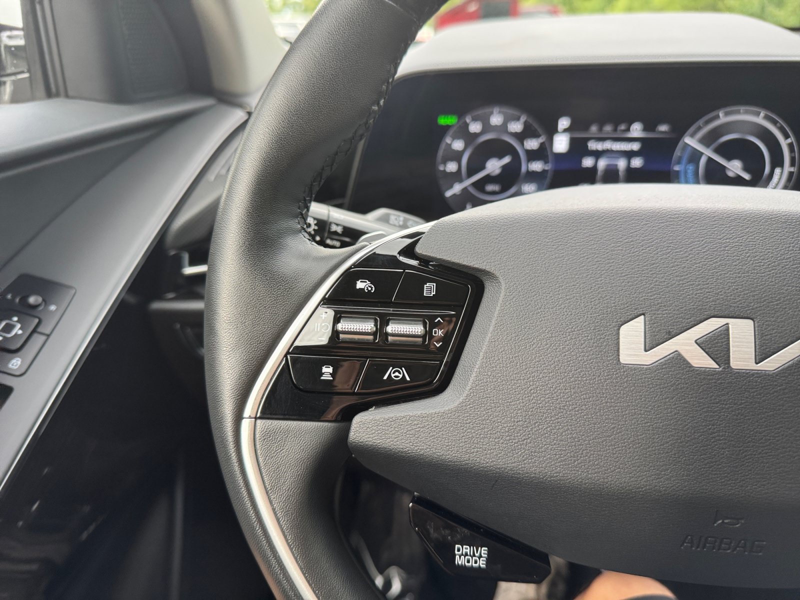 Used 2023 Kia Niro Wind w/ Wind Preserve Package FWD image 29