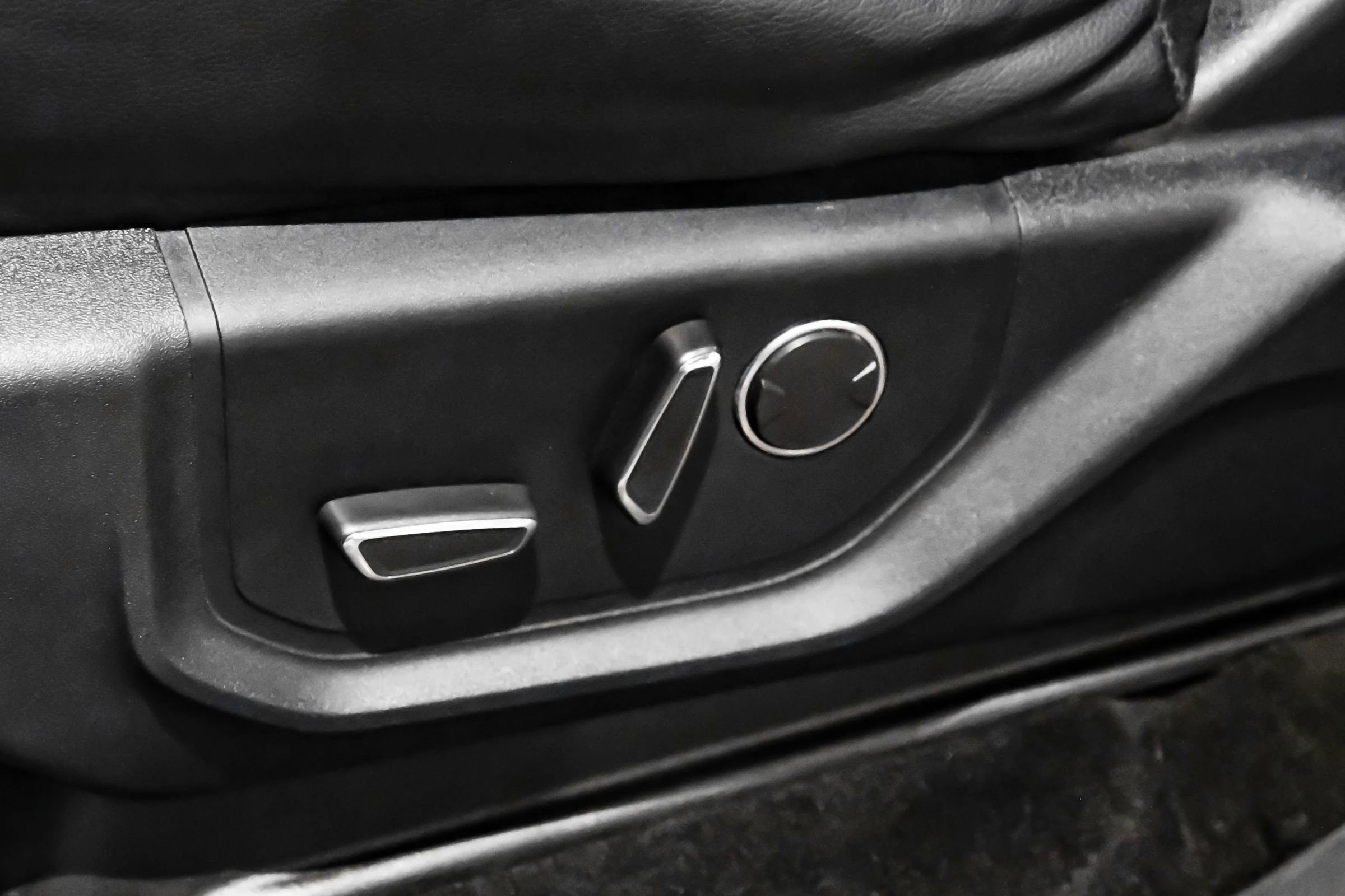 Used 2021 Ford Expedition Limited image 25