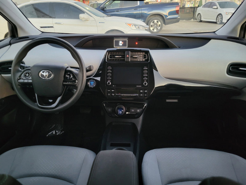 Used 2022 Toyota Prius LE FWD image 20