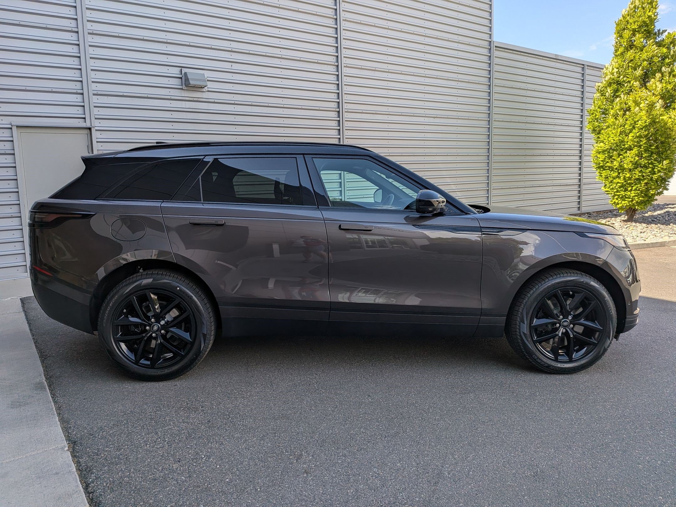 New 2026 Land Rover Range Rover Velar S AWD/4WD image 4