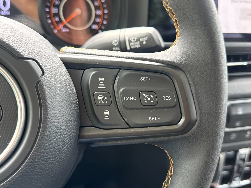 Used 2024 Jeep Gladiator Sport AWD/4WD image 29
