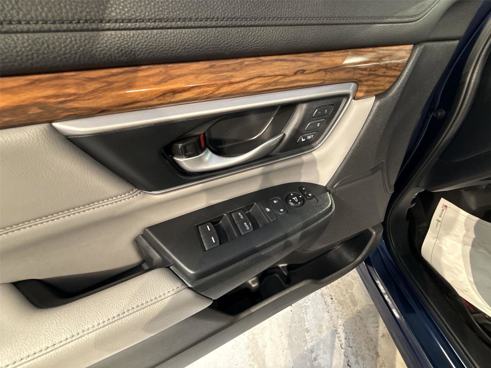 Used 2020 Honda CR-V EX-L image 15