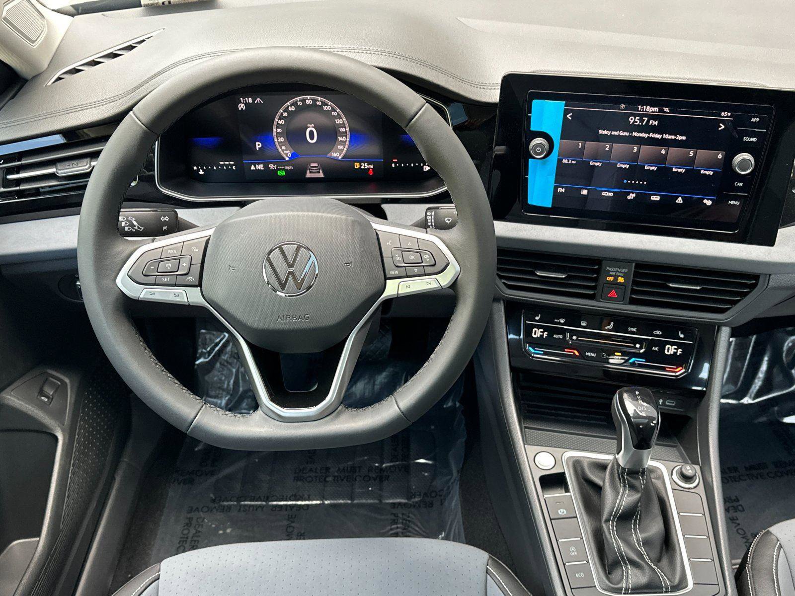 New 2026 Volkswagen Jetta SE FWD image 13