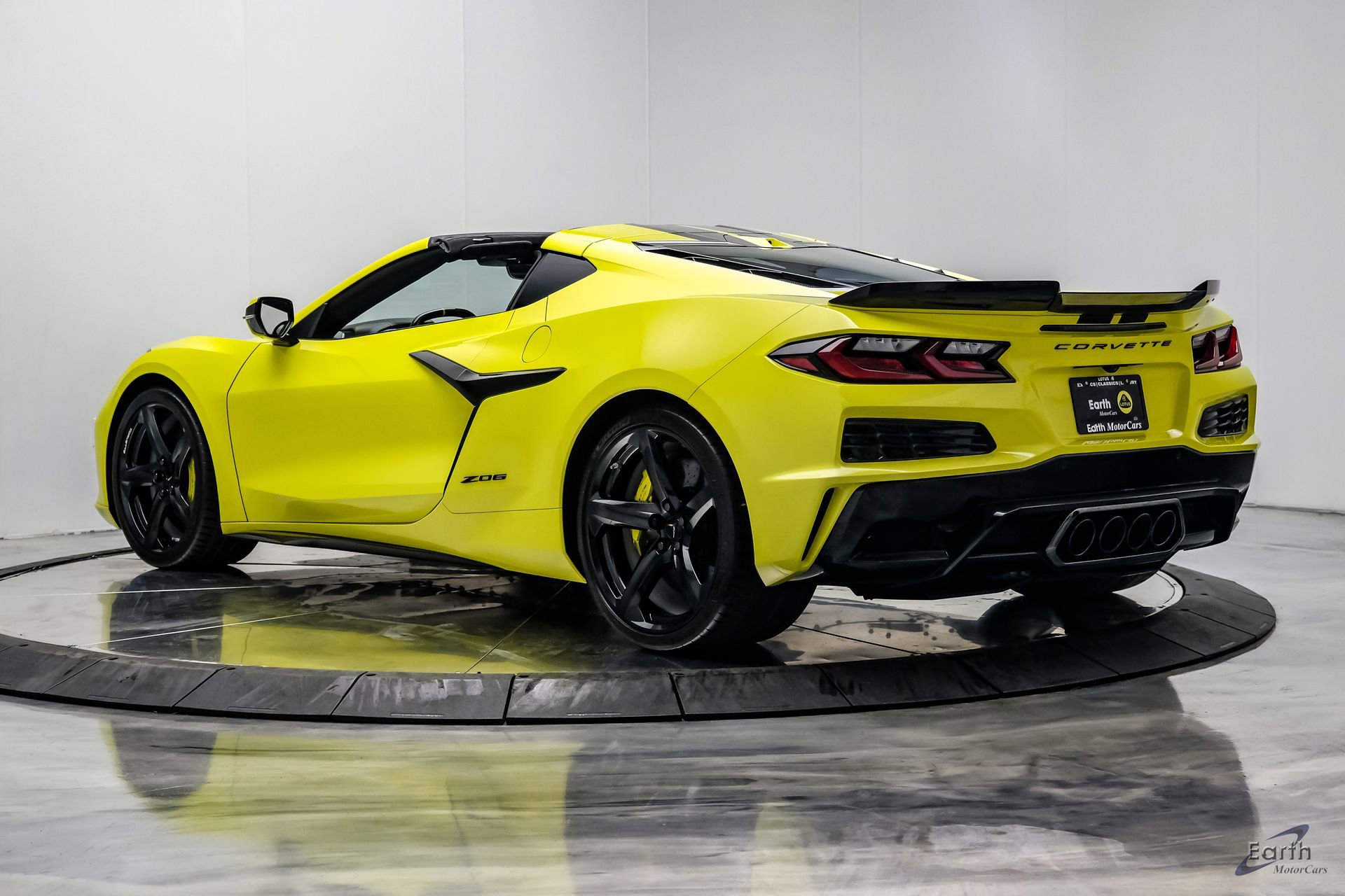 Used 2024 Chevrolet Corvette Z06 w/ Stealth Interior Trim Package image 13