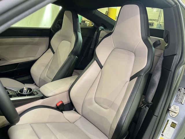 Certified 2025 Porsche 911 Carrera image 5