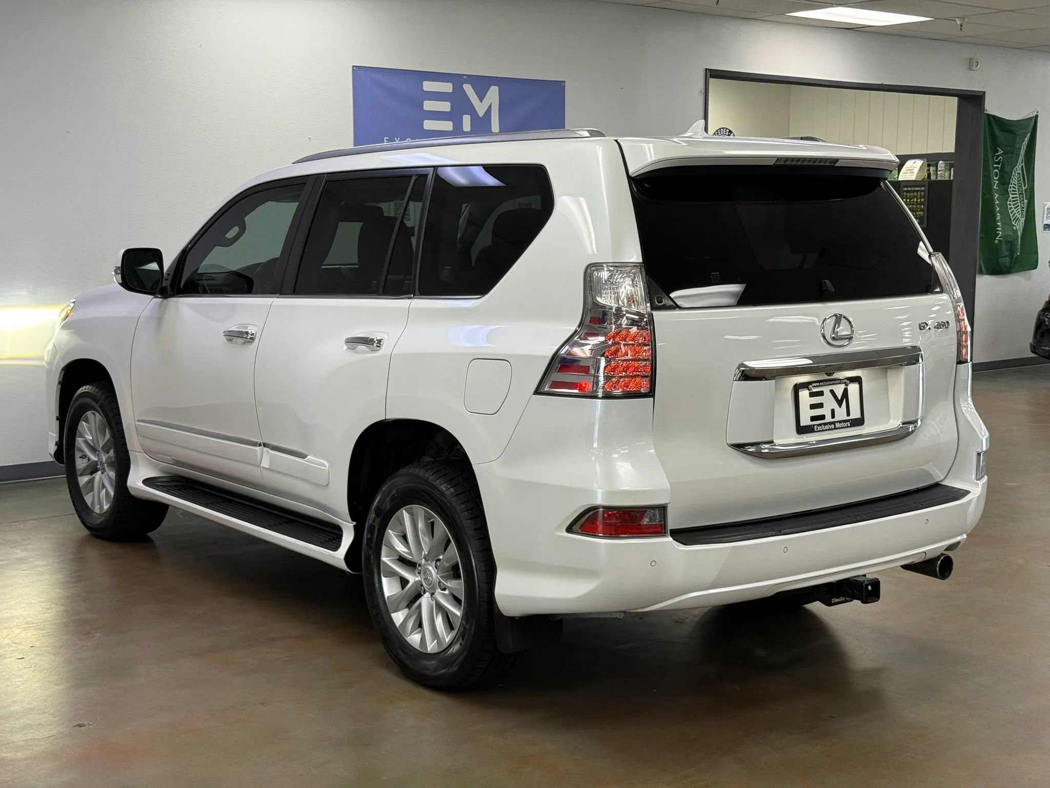 Used 2015 Lexus GX 460 w/ Premium Package AWD/4WD image 5